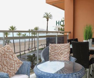 Apto BERTA en 1a LÍNIA de PLAYA, PISCINA y PARKING Privado