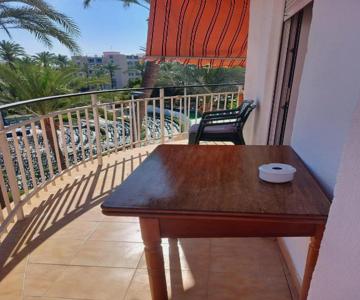 Santa Pola well located apartment with balcony