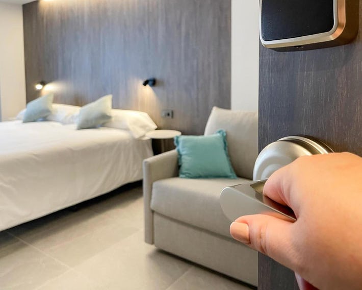 Hotel Quatre Llunes