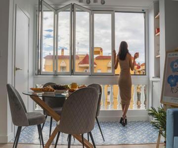 Penthouse , Sea View @ Roof Top , 4 Min To Beach
