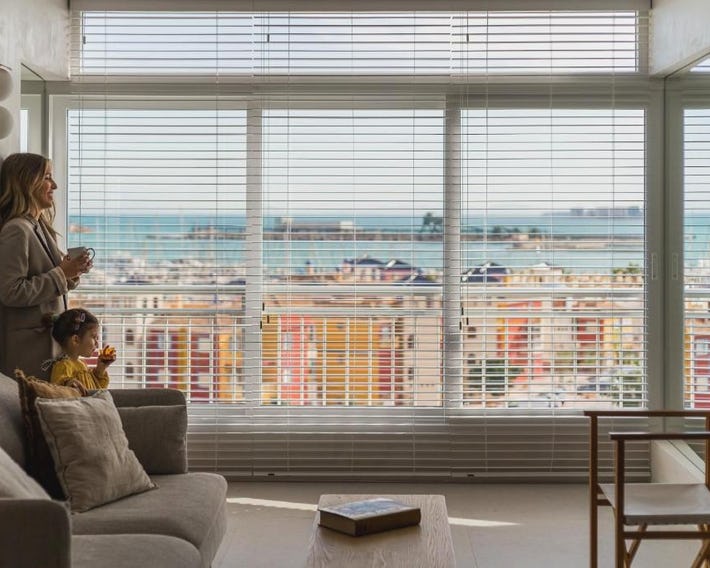 Completamente reformado con vistas al mar y piscina