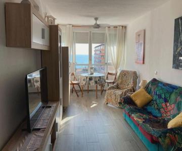 Apartamento con vistas al mar.