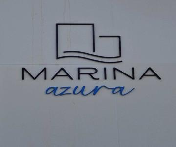 Marina Azura