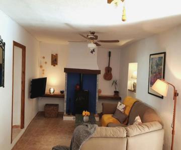 Casa Arriba Village House in Zarra