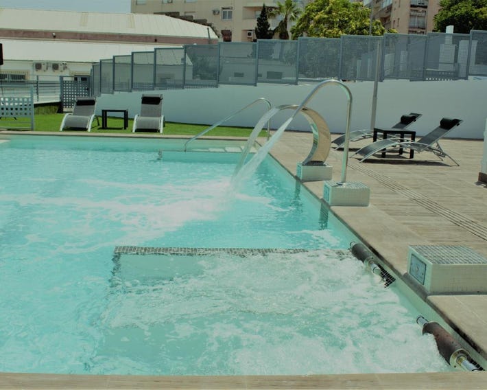 Deluxe Hostels & Suites Merida