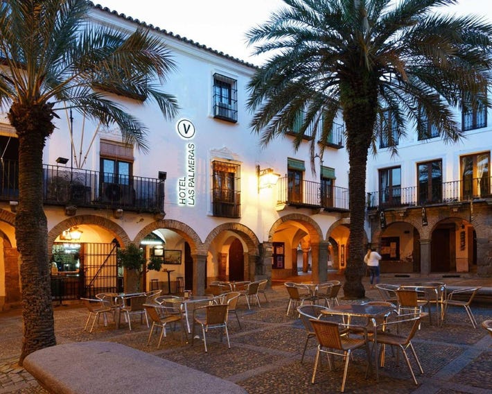 Hotel Las Palmeras by Vivere Stays