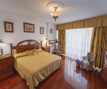 Casa Clara, en el centro del pueblo, con vistas al mar