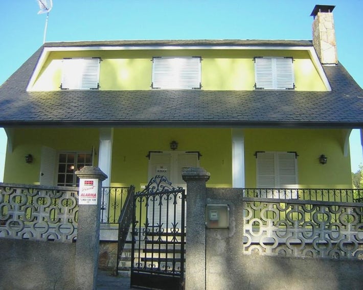 Casa con jardín en la playa de Almieiras