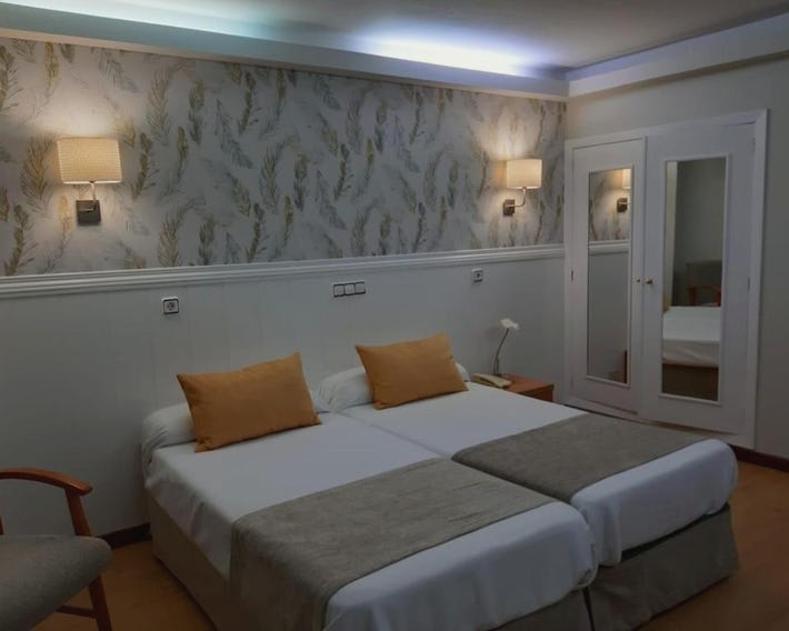 Hotel Almirante