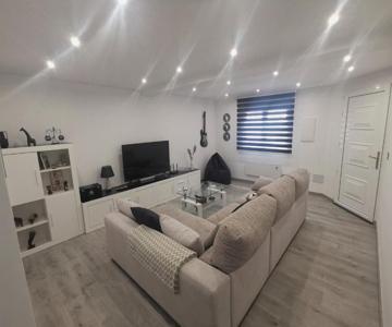 A CASA DO LADO