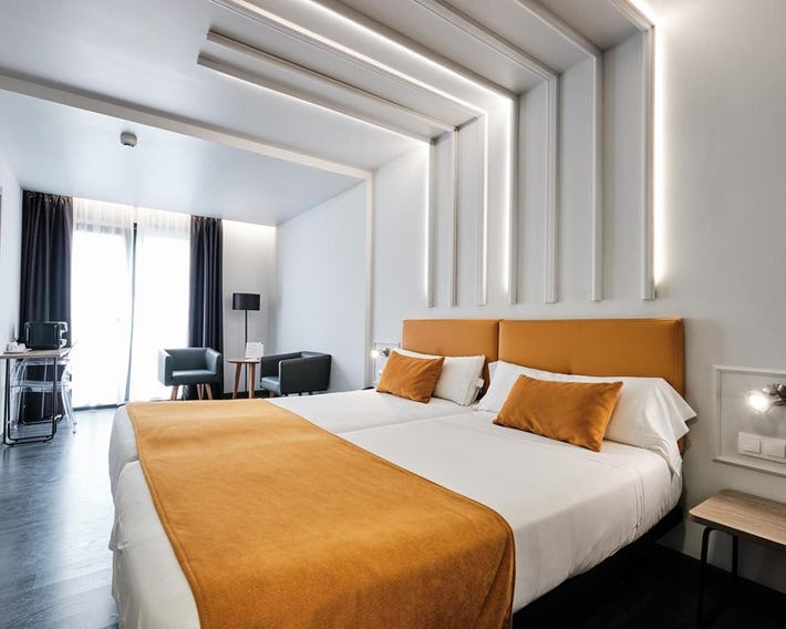 Lux Santiago