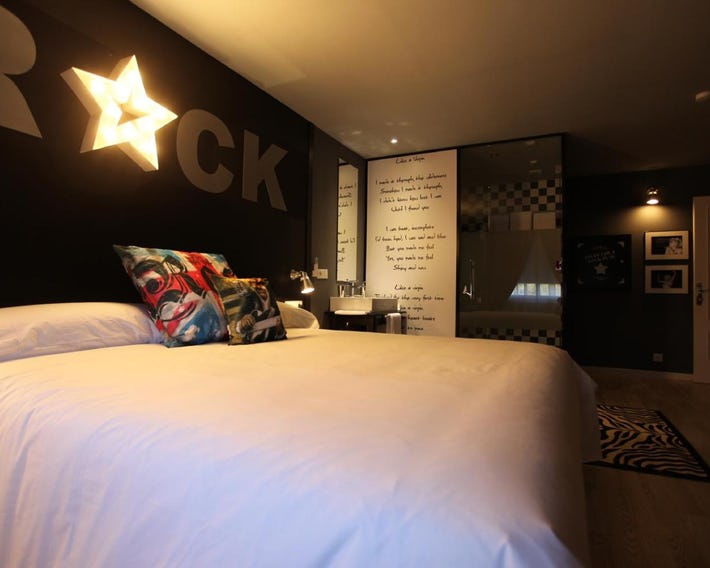 Hotel Rock Star