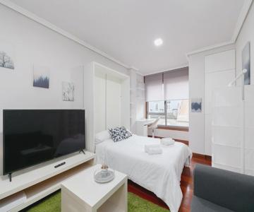 Estudio Moderno Con Parking By Cabana Rentals