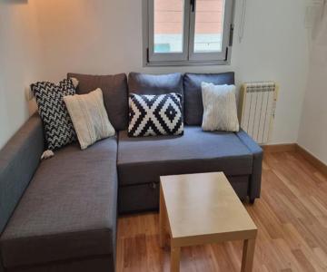 2 Bed Flat - Sleeps 6 - Pets - Pool - Parking