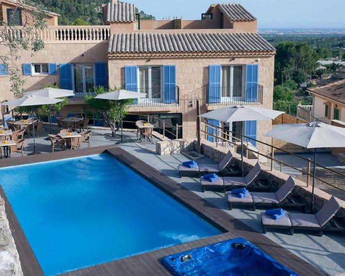 Es Corte Vell Inland Hotel