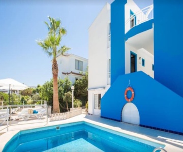 Estel Blanc Apartaments