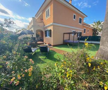 Can Guerrero pet friendly a 500 metros de la playa!