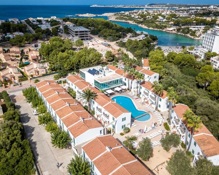 Cales de Ponent Apartments