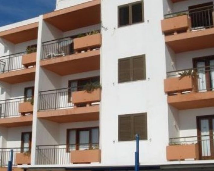 Llevant Apartments