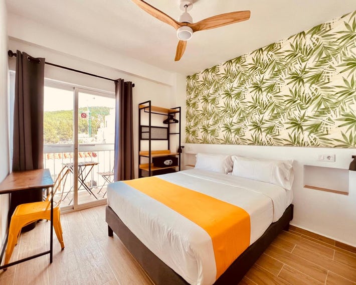 Nanit Rooms Ibiza Hostal