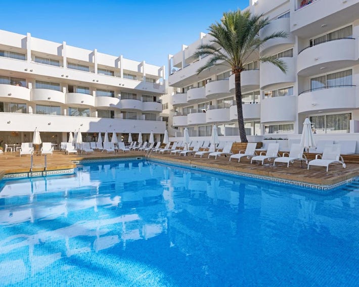 Palmanova Beach Apartments by TRH