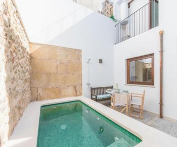 Townhouse On The Rocks By Homevillas360