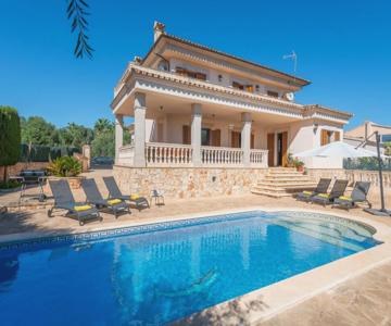 NEW!! Villa Can Albons