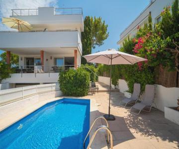 Villa Jazmin for 8 with swimming pool and beach views