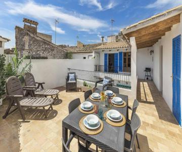 Duplex flat in the old town of Alcudia