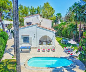 Villa Alcudia Beach by Villa Plus