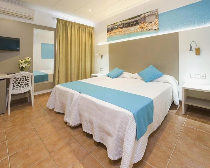 Hostal Adelino