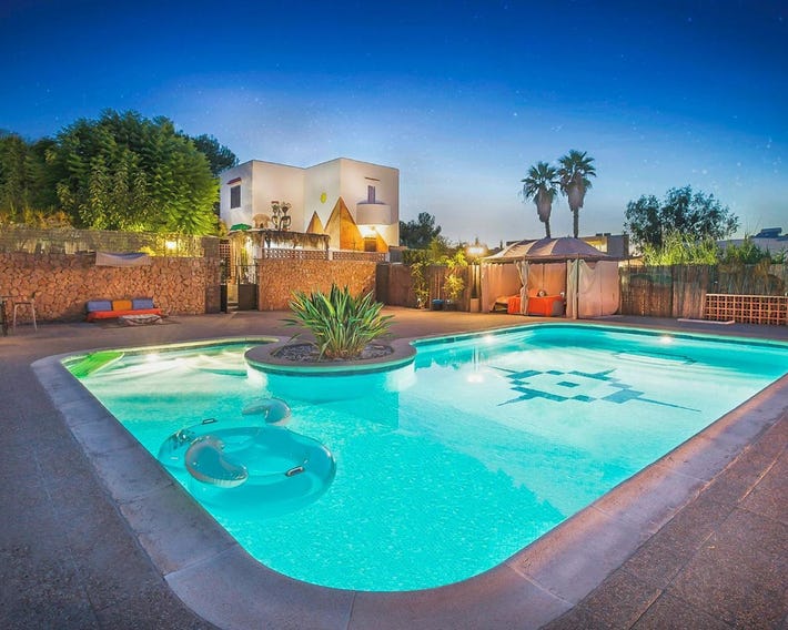 Villa walk to O beach large pool BBQ