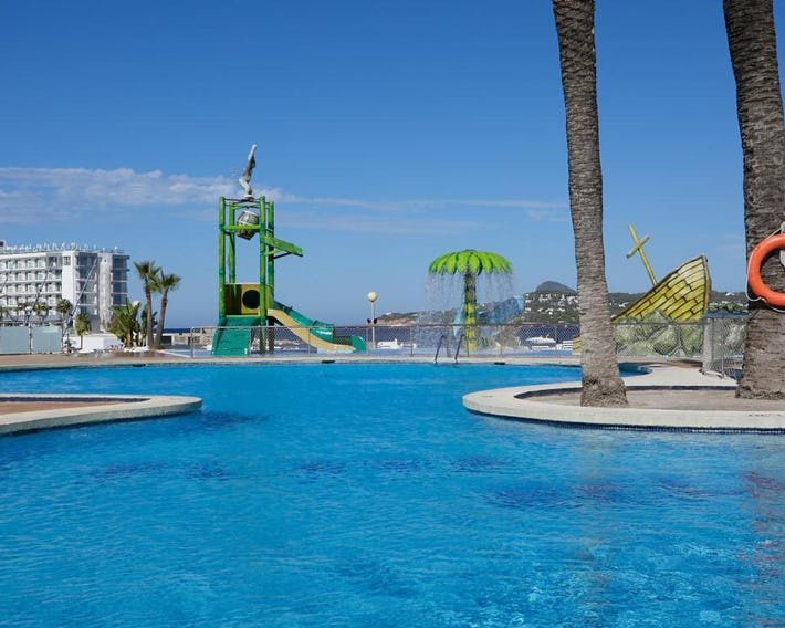 Playa Bella Beach Apartments