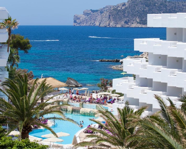 FERGUS Style Cala Blanca Suites