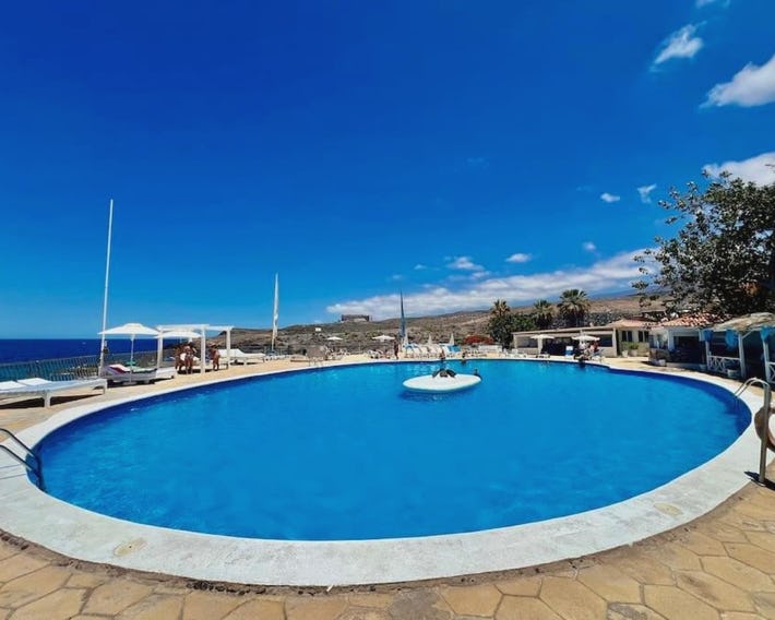 Casa Playa, Newly renovated, BBQ, Pool, Terrace