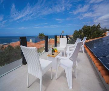 Ocean Vibes with sea view and private heated pool
