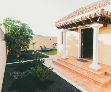 Moderne villa met verwarmd zwembad in Corralejo