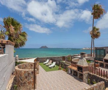 Villa Gran Marina Beachfront Corralejo By Holidays Home