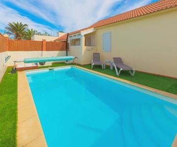 Private villa with heated pool & terrace see view