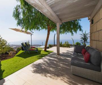 Infinity House. Ocean View hot tub.