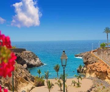 Premium Paradise Stay - Balcony Sea & Pool Views - Top Rated