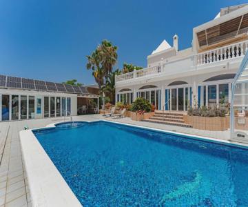 Gorgeous Golf Villa