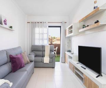 Agradable piso con piscina & playa terraza y WIFI