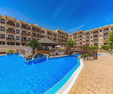 Atlantic 3 One bedroom, sea front, in complex with pool