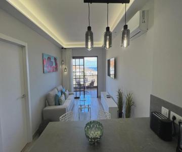 Boutique one bed sea views and free wifi