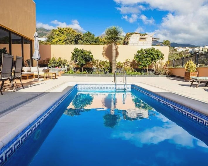 Villa de la Huerta con piscina privada y barbacoa