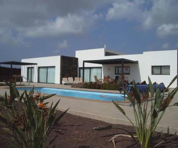 Wind Wave 28B - Heated & Shared pool