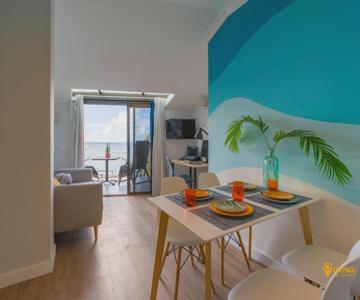 Living Las Canteras Homes - SEA BREEZE BEACHFRONT