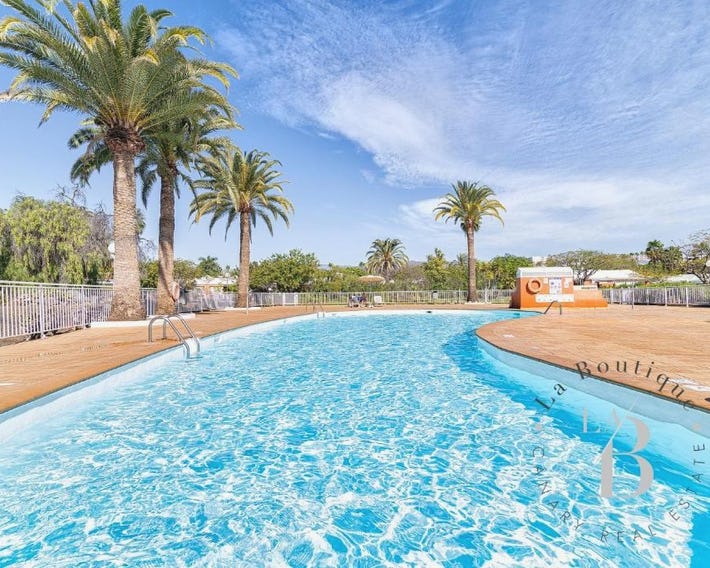 Oasis con piscinas y jardines en Maspalomas
