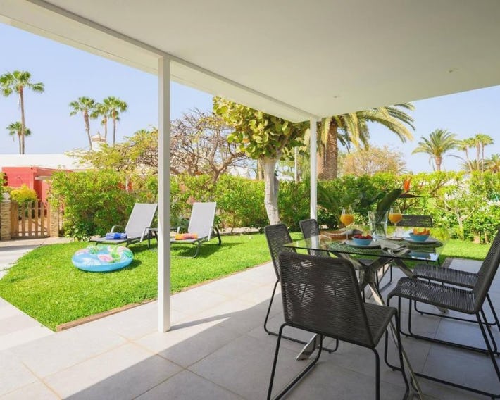 Villa Guerrero - Terraza y acceso a piscina común